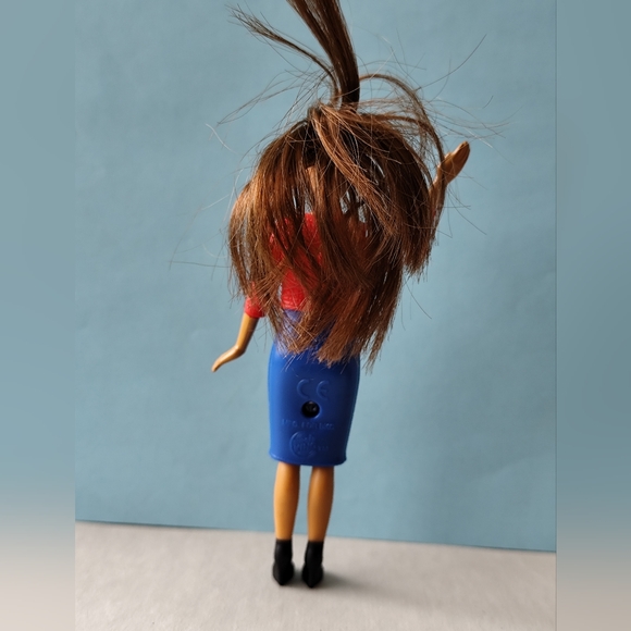 4/$20💥Barbie Mattel 2020 Vote Doll Burger King Toy Plastic Action Figurine - Picture 2 of 4